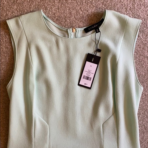 Dynamite dress - Picture 2 of 2